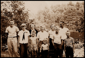 1948Thelma&Family1WP